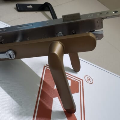 Khóa cửa đơn điểm