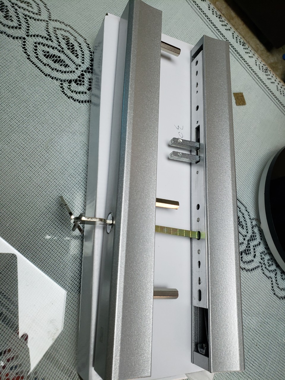 Khóa cửa đa diểm